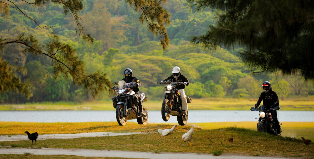 How to Stay Connected on Cross-Country Group Rides: A Guide for 30+ Rider Clubs