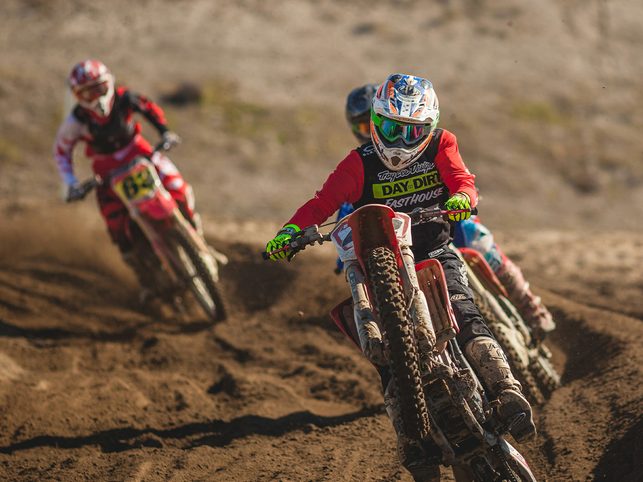 Behind the Tech: How Dual-Band Mesh Keeps Your Crew in Sync